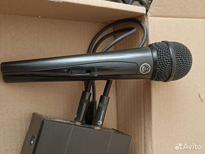 Радиостема с микрофоном AKG SR40 Mini2