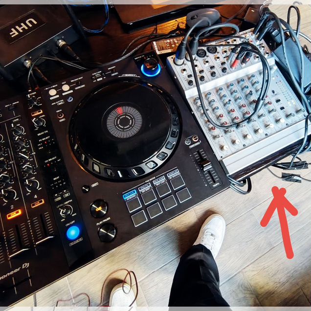 Микшерный пульт Behringer MX802A