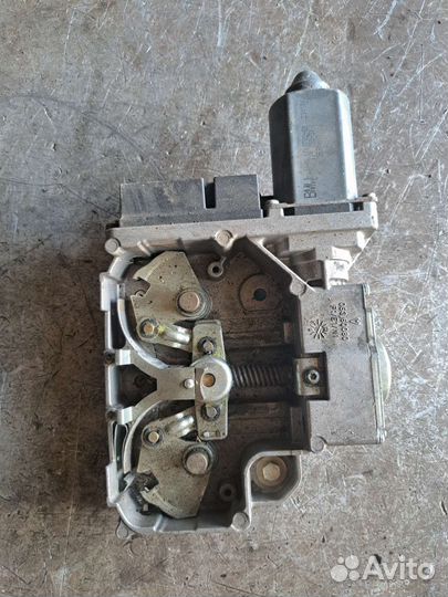 Блок управления ручником на бмв Е65 е66