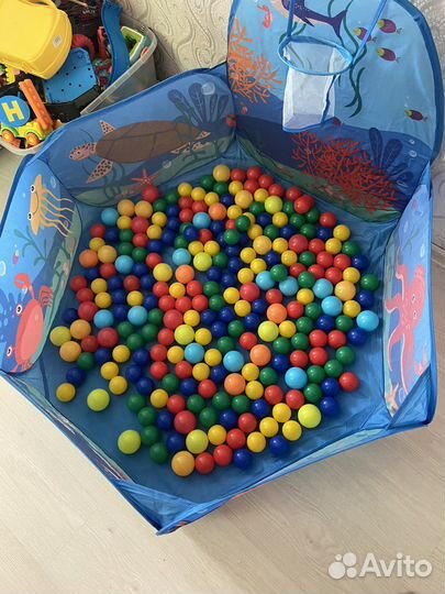 Бассейн с шариками