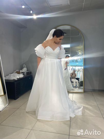 Свадебное платье 46 48 бу