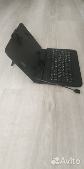 Чехол-клавиатура для планшетов 7