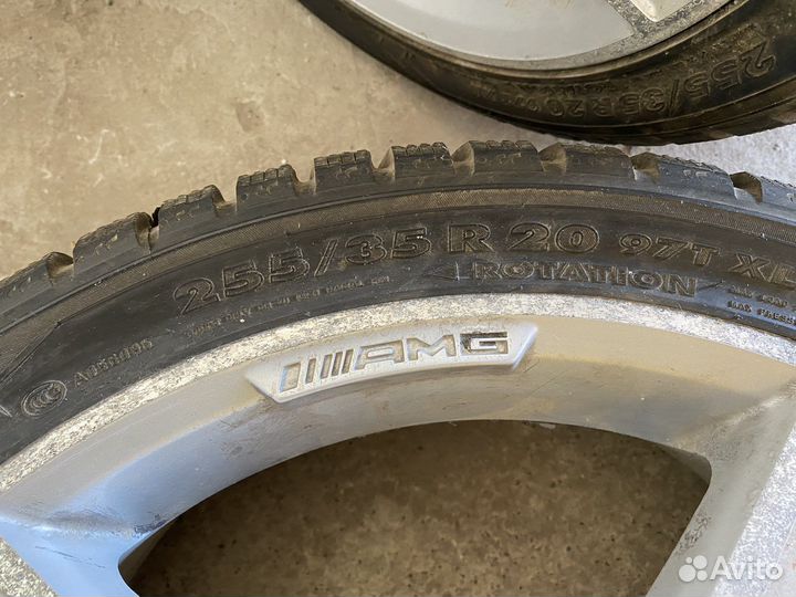 Nokian Tyres Hakkapeliitta 10 255/35 R20