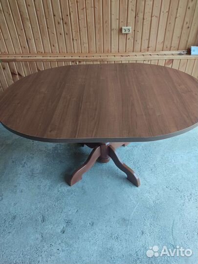 Кухонный стол