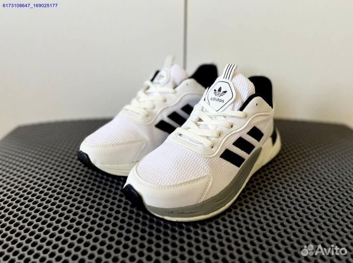 Кроссовки Adidas