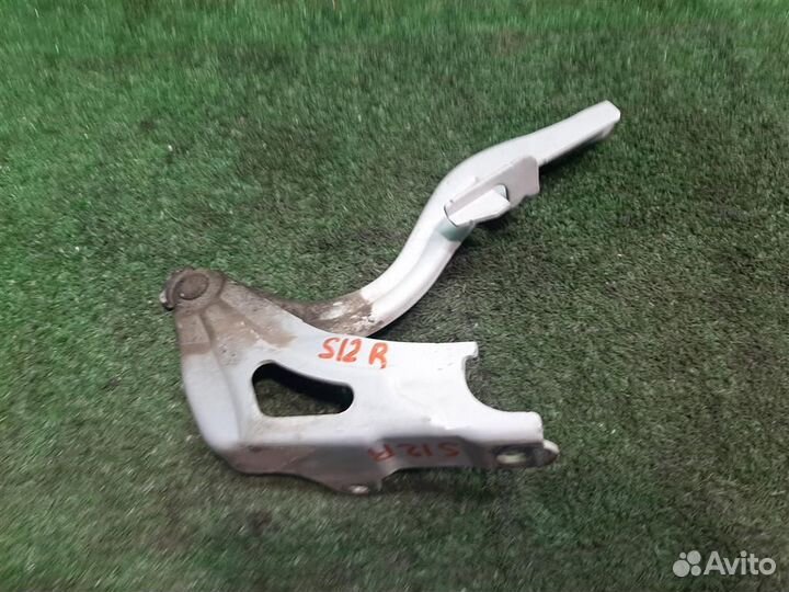 Петля капота правая KIA Sportage 3 (SL) 2012