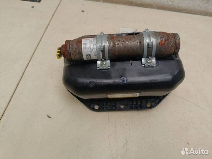 Подушка безопасности пассажирская (в торпедо)