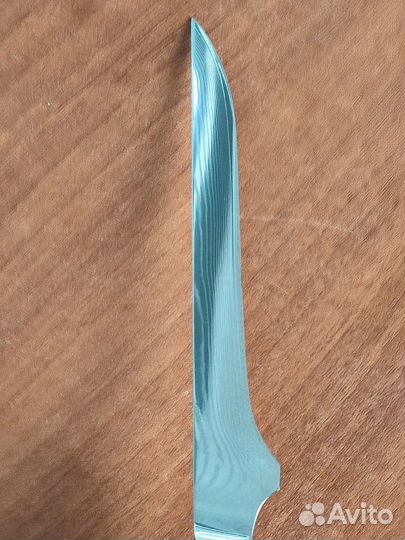 Нож из дамасской стали