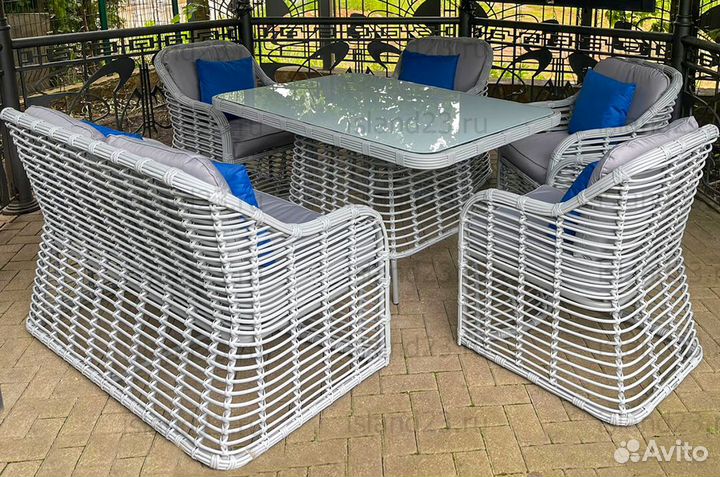 Плетеная мебель из эко ротанга для гостиницы