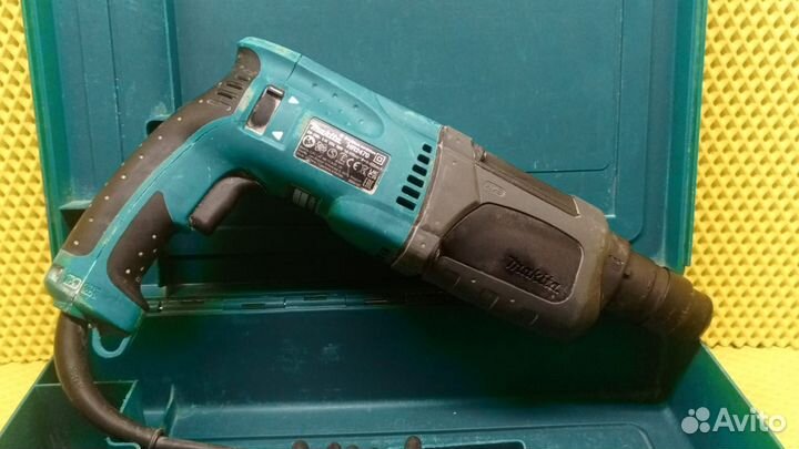 Перфоратор Makita HR 2470