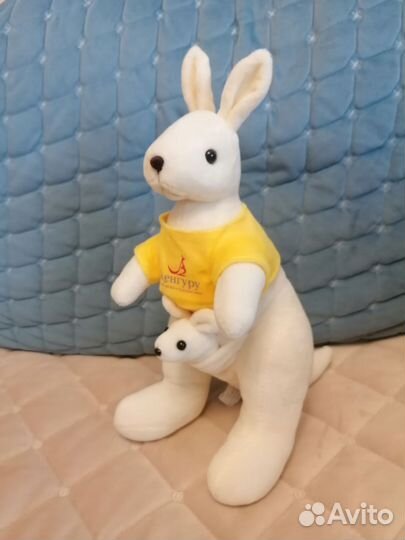 Мягкая игрушка кенгуру 30 см