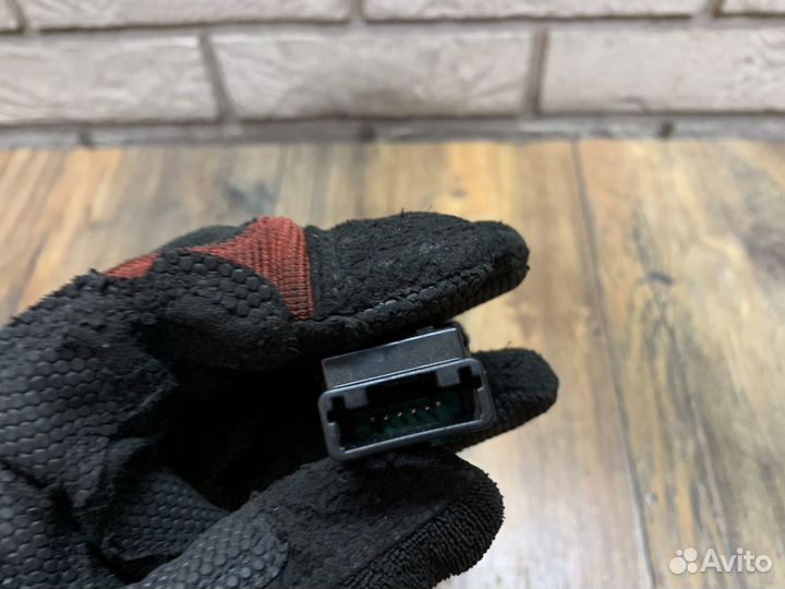 Lexus GX460 Кнопка открывания лючка бензобака