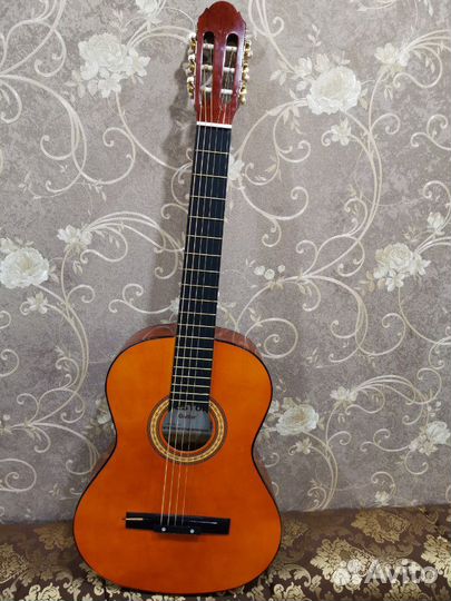 Классическая гитара (б/у)