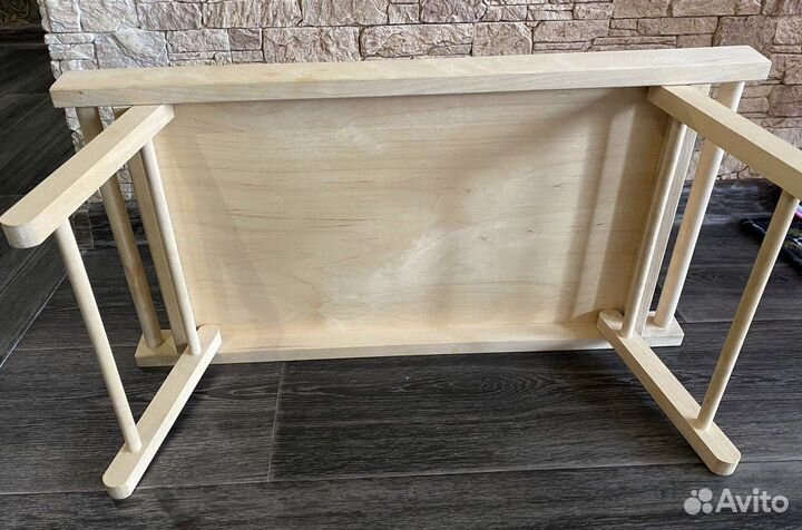 Столик прикроватный