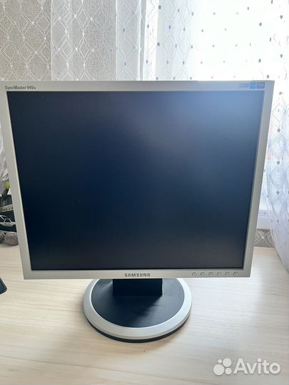 Монитор Samsung syncmaster 940n