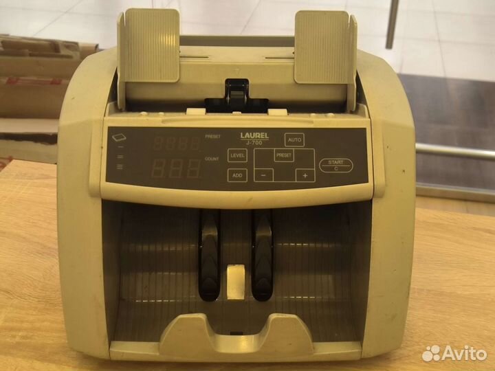 Счётчик купюр Laurel J-700