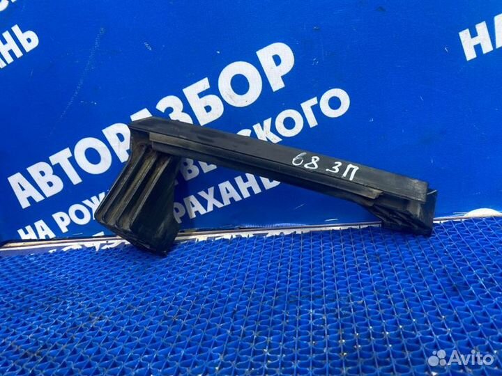 Направляющая стекла двери Hyundai Solaris 1