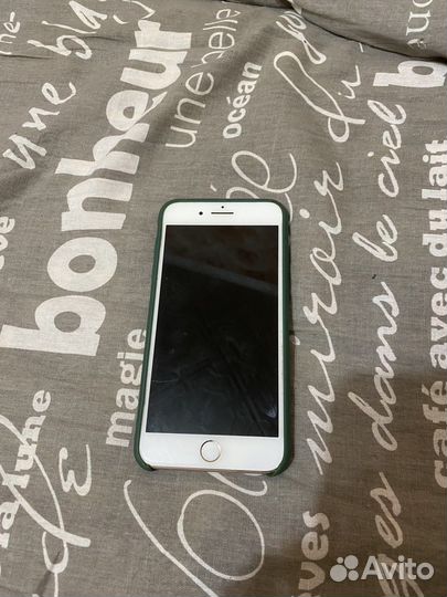 Телефон iPhone 7 plus
