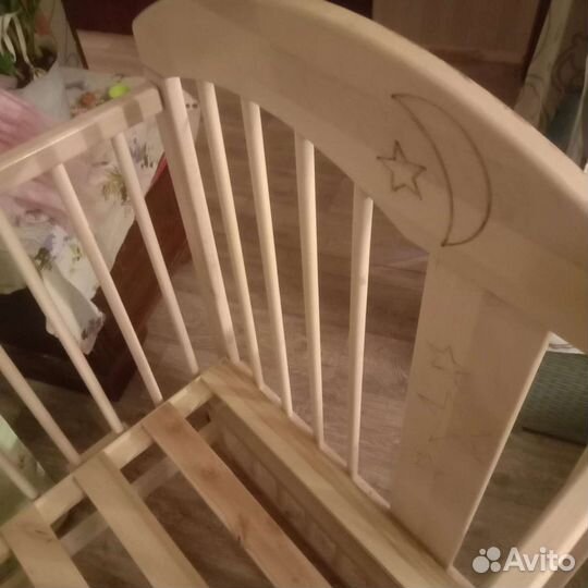 Кровать-маятник