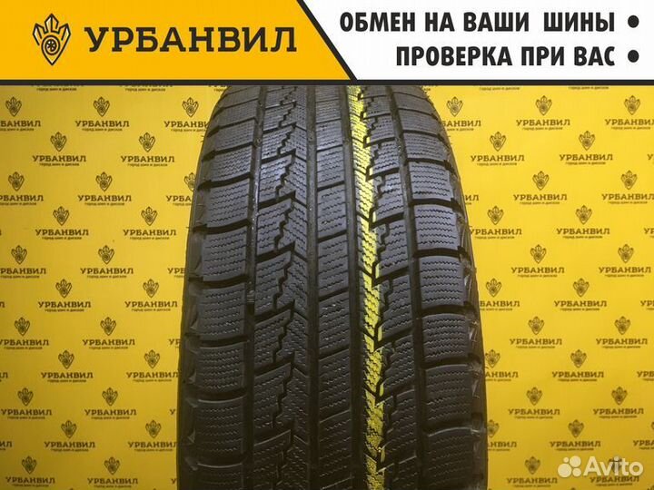 Roadstone Winguard Ice 215/55 R17 94Q