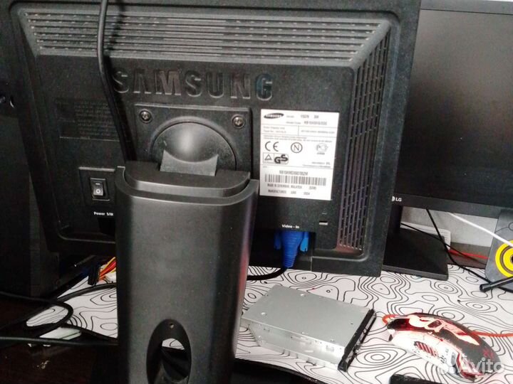 Samsung SyncMaster 152N (Монитор)