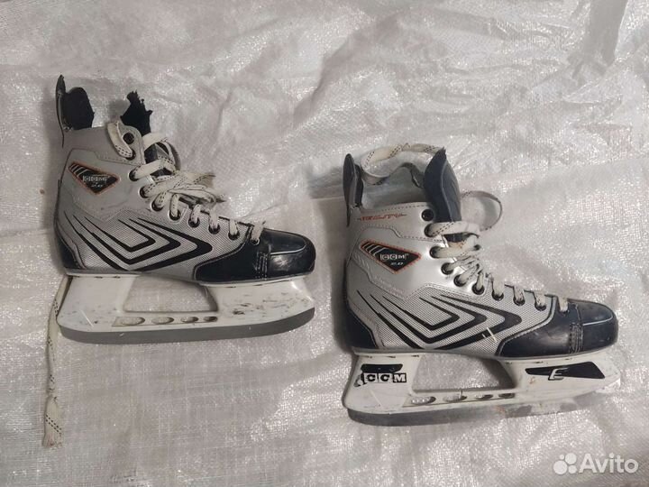 Хоккейные коньки