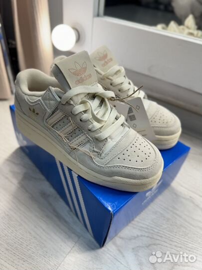 Кроссовки женские adidas