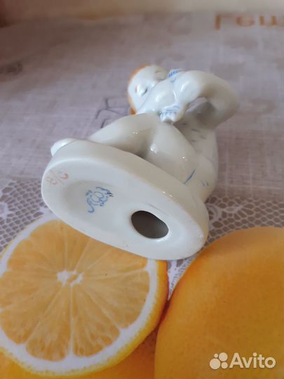 Статуэтка мальчик с рыбкой лфз