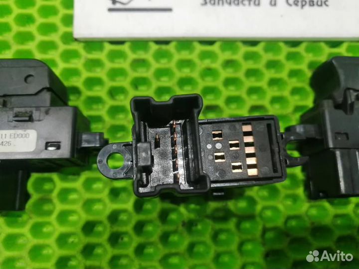 Кнопка стеклоподъемника пассажирская Teana J31