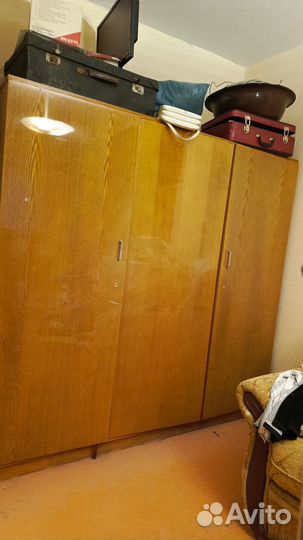 Шкаф распашной