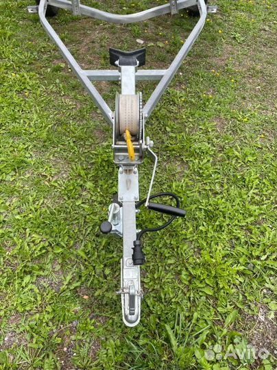 Лодочный прицеп