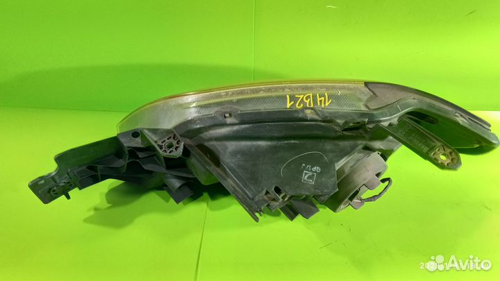 Фара правая для Mitsubishi Outlander 2003-2007