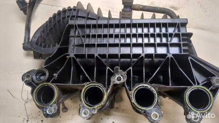 Коллектор впускной Skoda Roomster, 2015