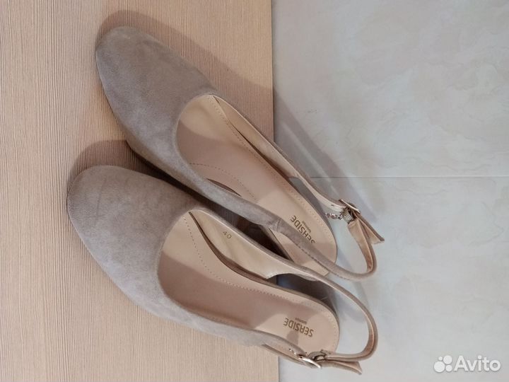 Босоножки женские замшевые