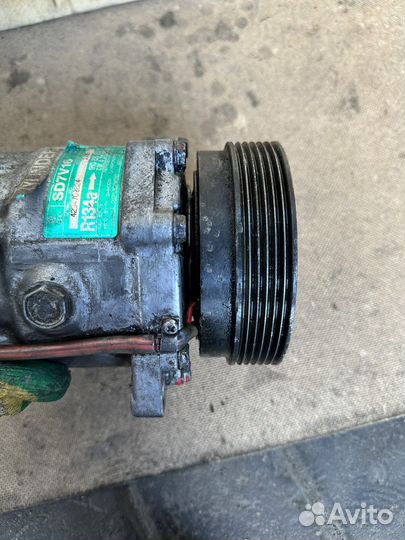 Компрессор кондиционера VW Passat 4 1H0820803D