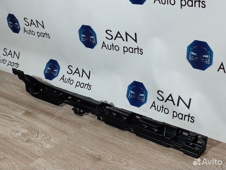 Кронштейн порога задний правый Bmw 5 F10 N63B44