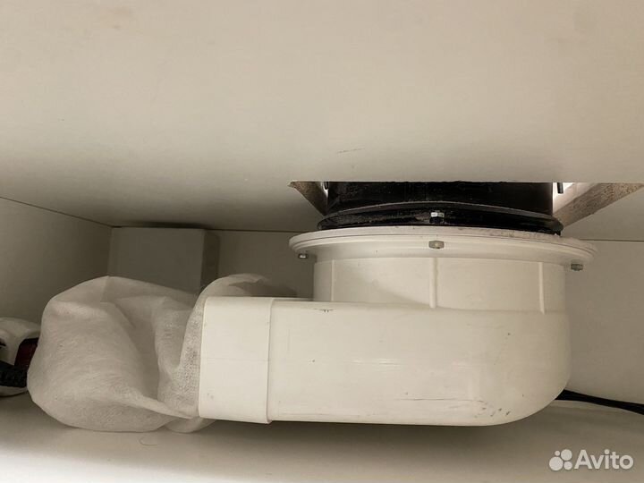 Маникюрный стол