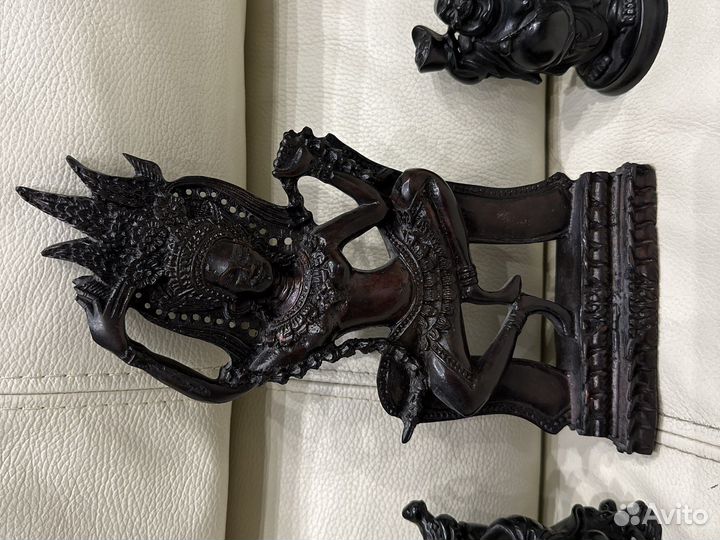 Статуэтка будды