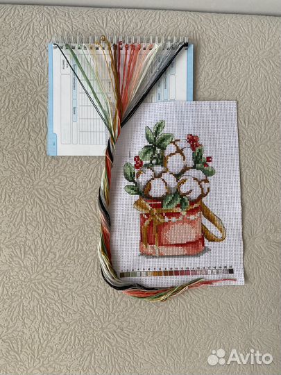 Вышивка Хлопок в красной коробке бу