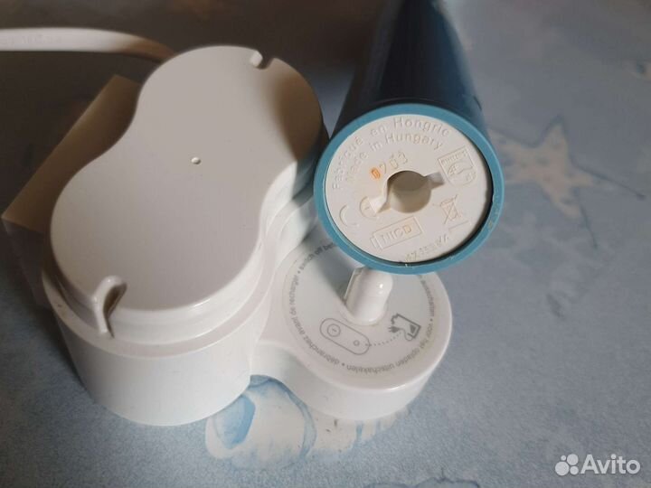 Электрическая зубная щетка Philips HX1526