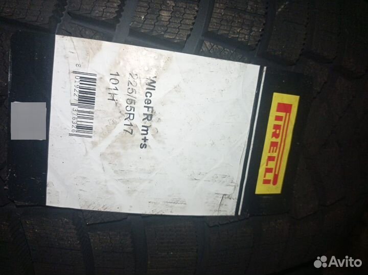 Pirelli Winter Ice Zero 225/55 R17