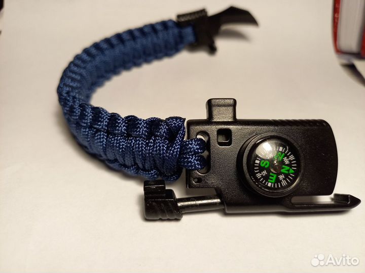 Браслет для выживания из паракорда