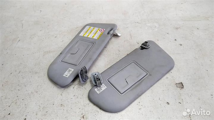 Козырек солнцезащитный (внутринний) км-т Mazda 3