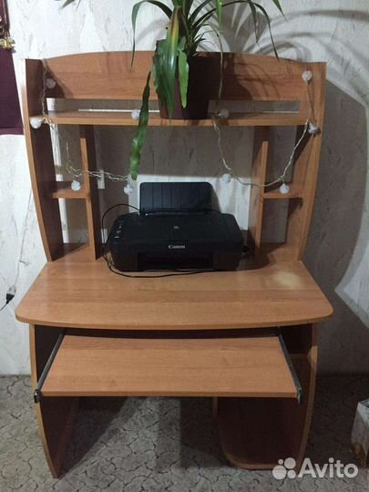 Компьютерный стол