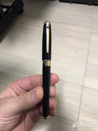 Ручка роллер S.T.dupont