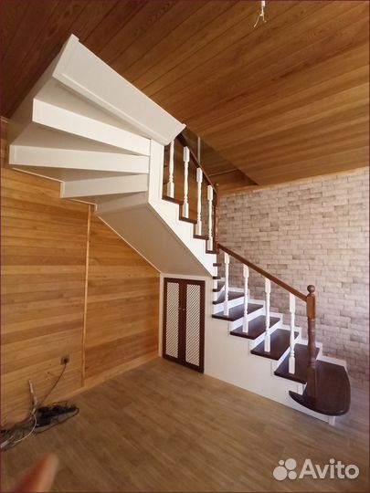 Деревянная лестница