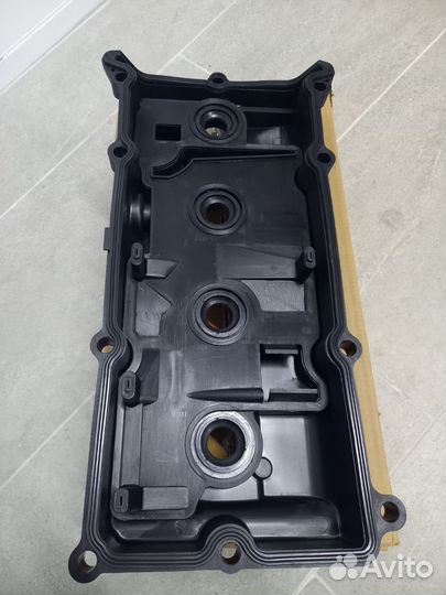 Крышка клапанов Nissan