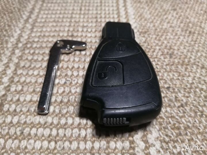 Mercedes оригинальный ключ рыбка 2 кнопки