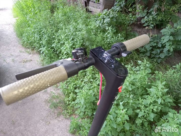 Электросамокат с сидушкой