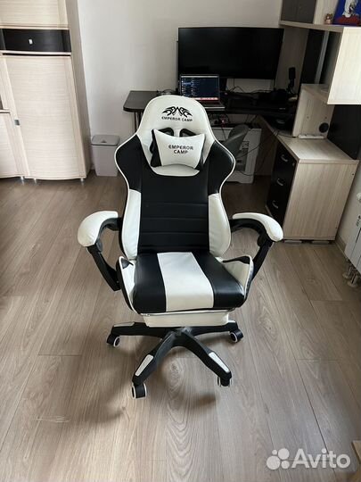 Игровой стул Emperor Camp (сломано колесо)